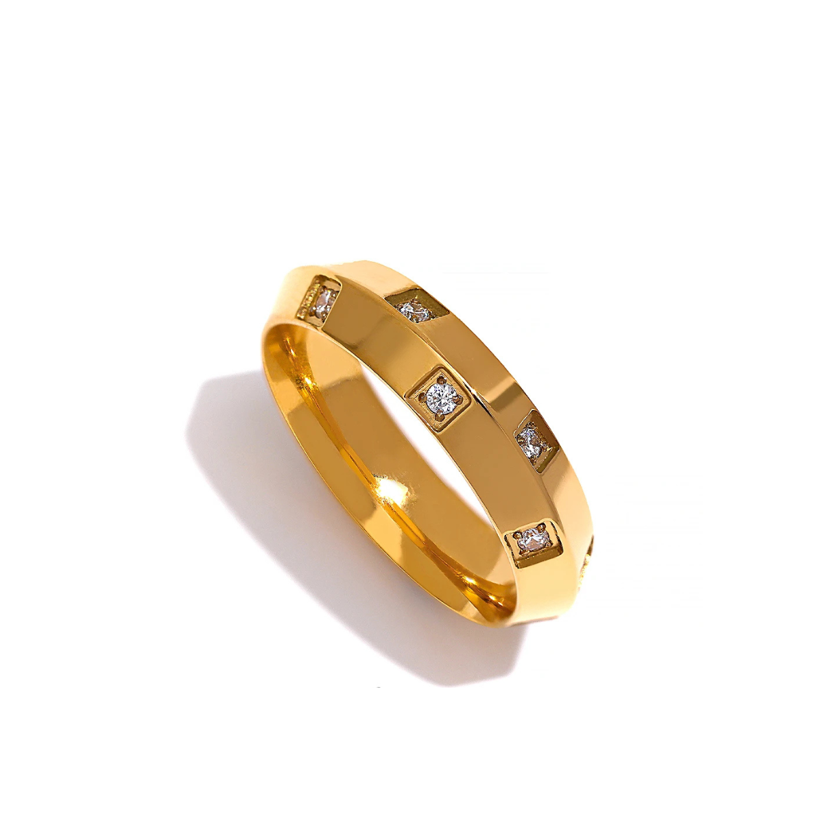 Anel Feminino Beaufort Cravejado de Zircônia Banhado à Ouro 18k