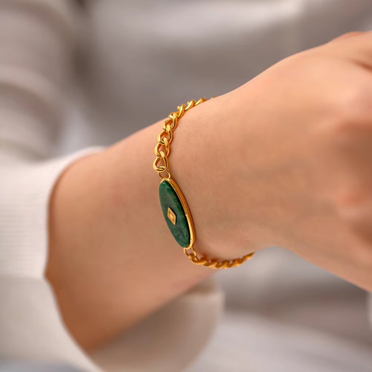 Pulseira Feminina Lewes de Aço Banhado à Ouro 18k