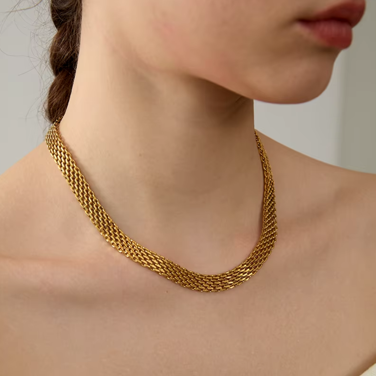 Colar Feminino Gargantilha Lang de Aço Banhado à Ouro 18k