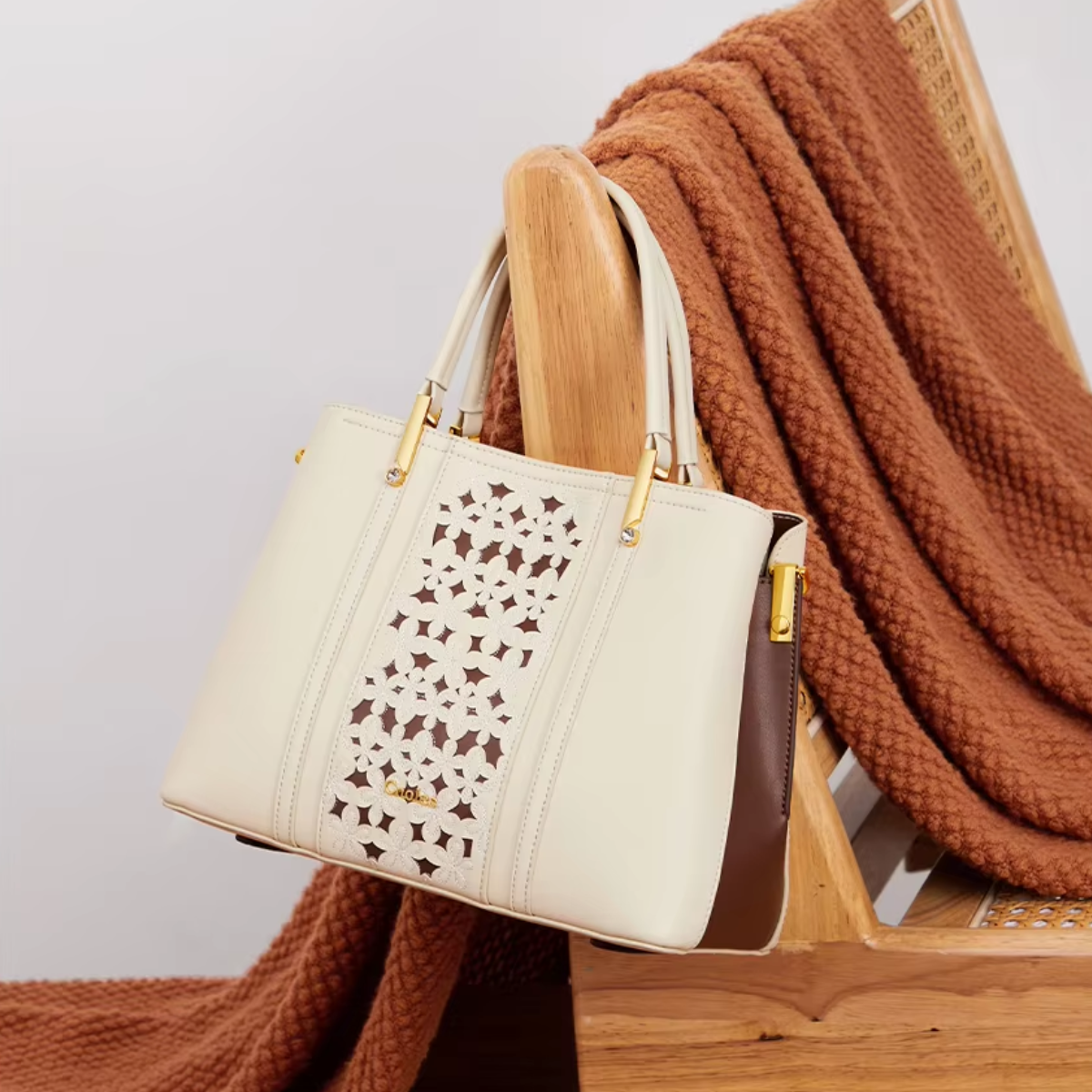 Bolsa Feminina Tote Média Bege Grilles