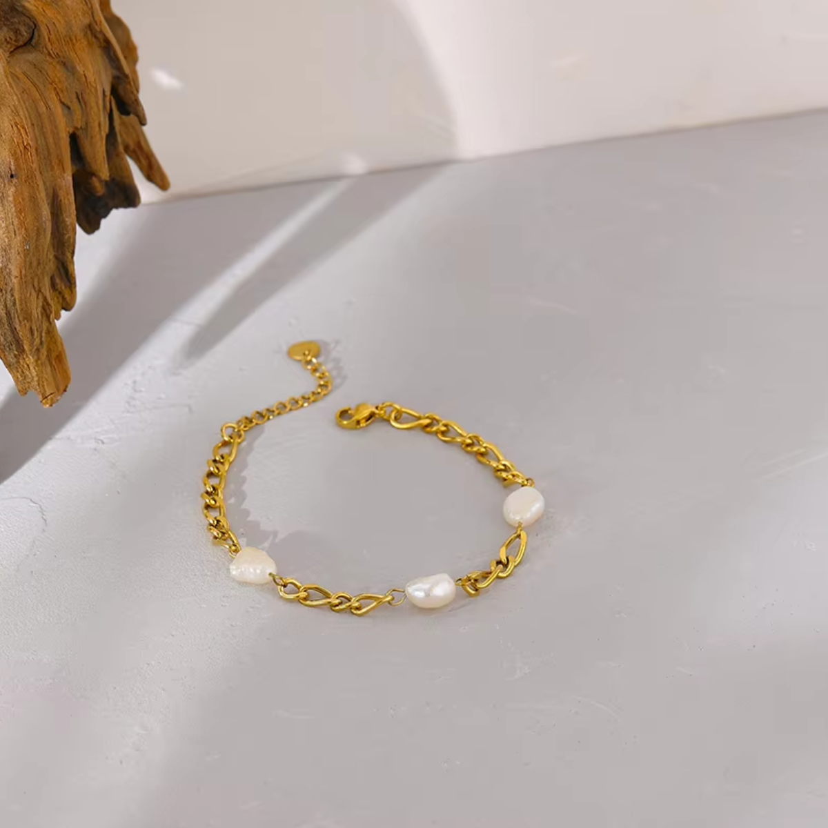 Pulseira Feminina Hume de Aço Banhado à Ouro 18k