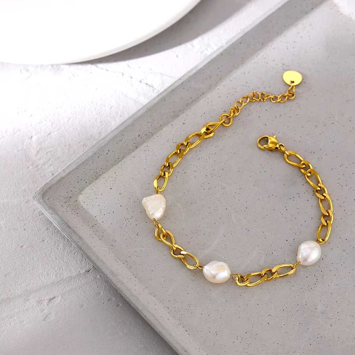 Pulseira Feminina Hume de Aço Banhado à Ouro 18k