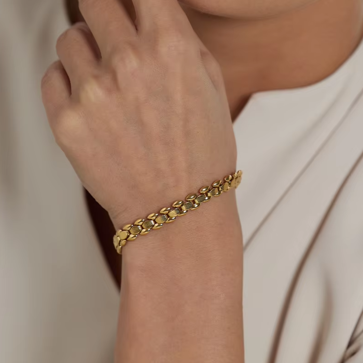 Pulseira Feminina Meyer de Aço Banhado à Ouro 18k