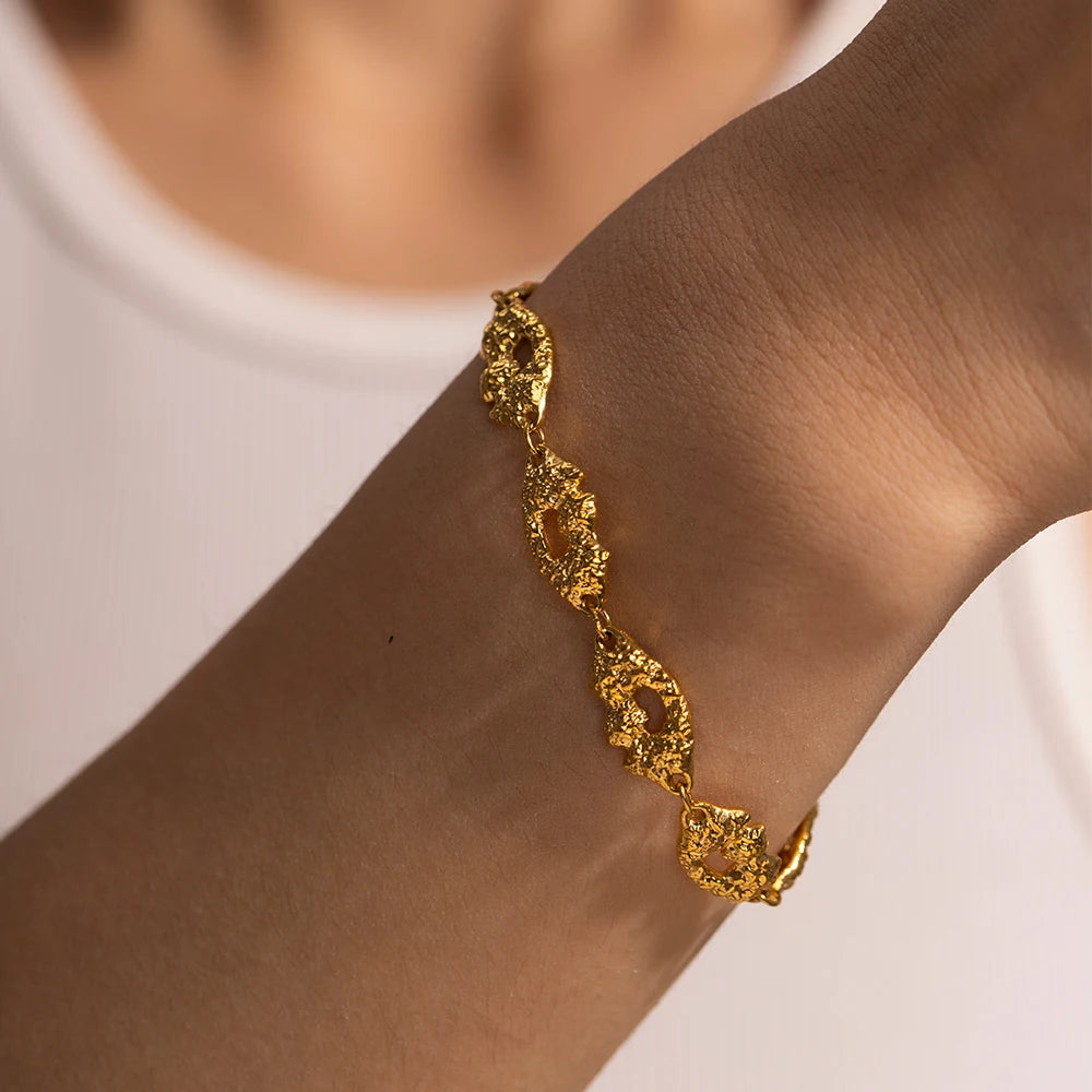 Pulseira Feminina Lusine de Aço Banhado à Ouro 18k